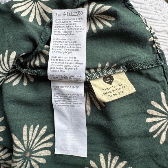 Big Daisy Button Front Dress Sz 2 - Picture 12 of 13